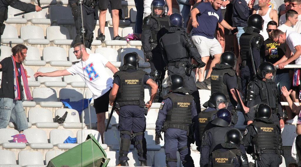 Policija na Poljudu
