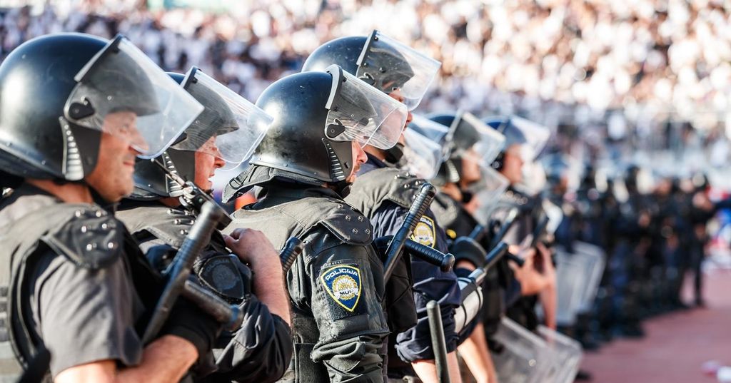 Policija na Poljudu