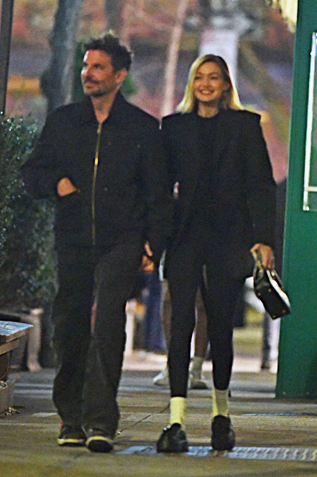 Gigi Hadid i Bradley Cooper - 12
