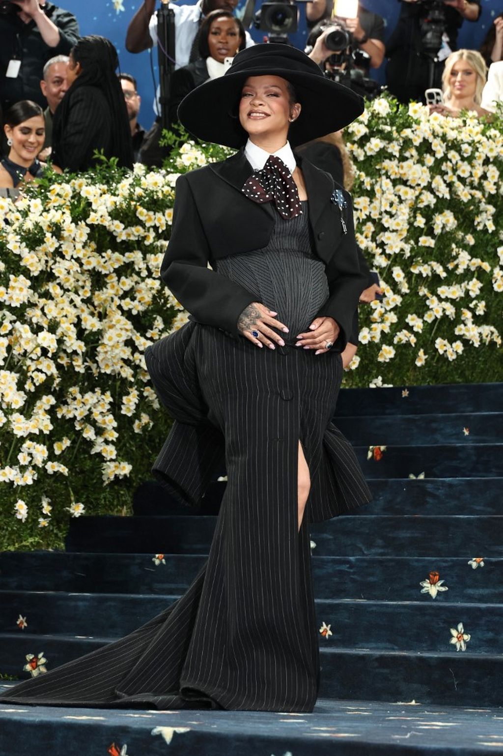 Rihanna - 4