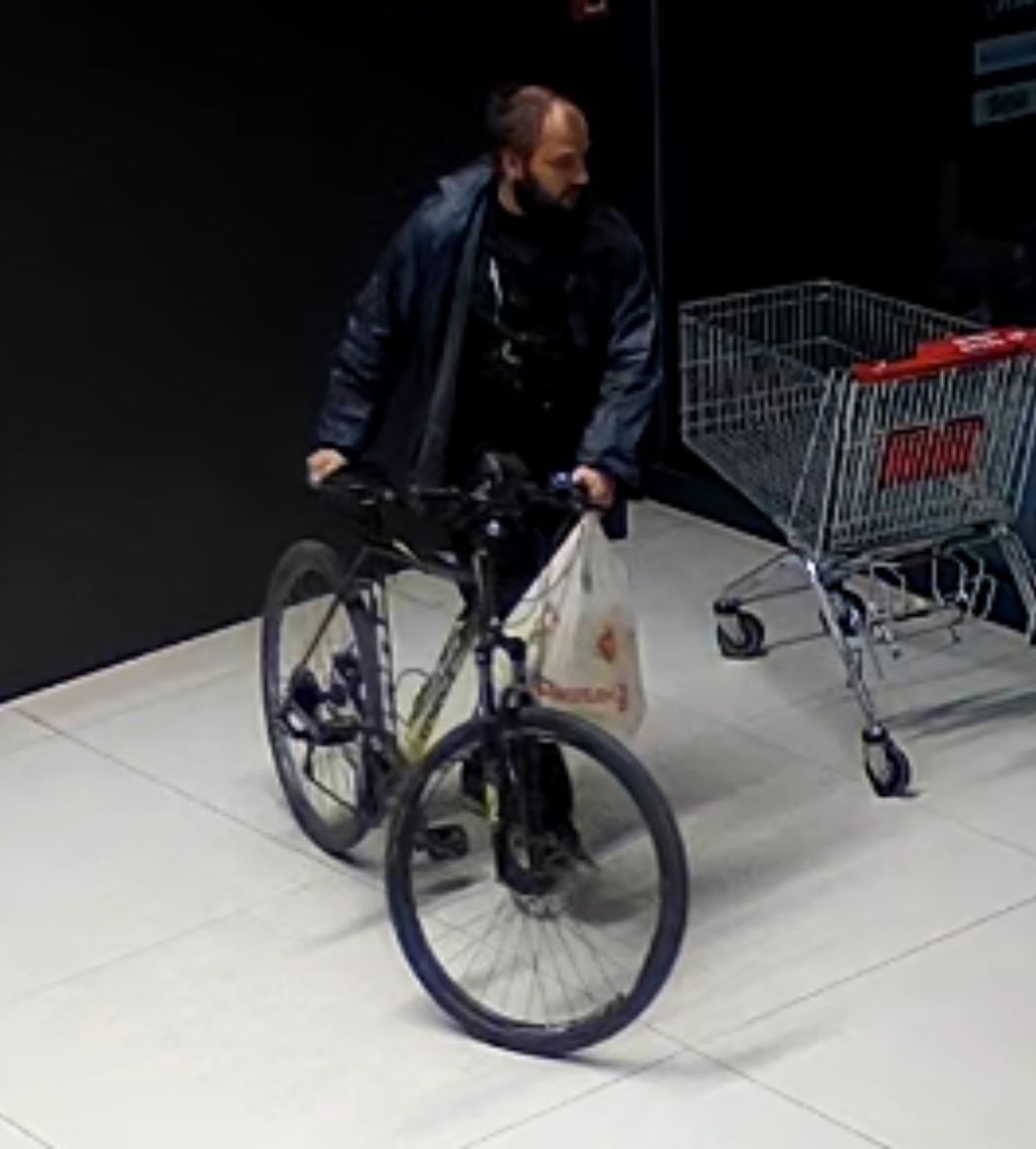 Muškarac kojeg se sumnjiči za krađu bicikla - 3