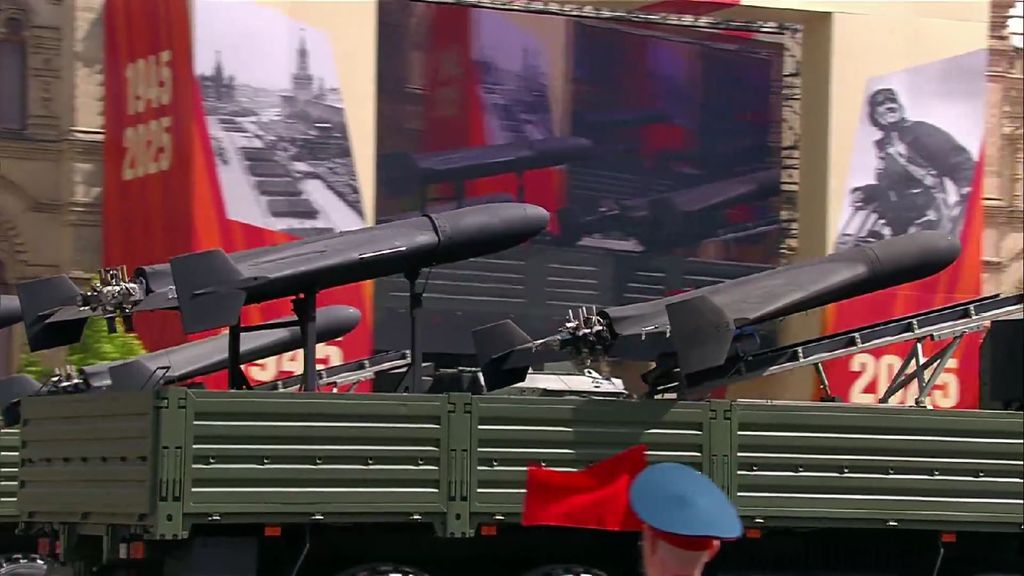 Ruski dronovi na paradi na Crvenom trgu - 1