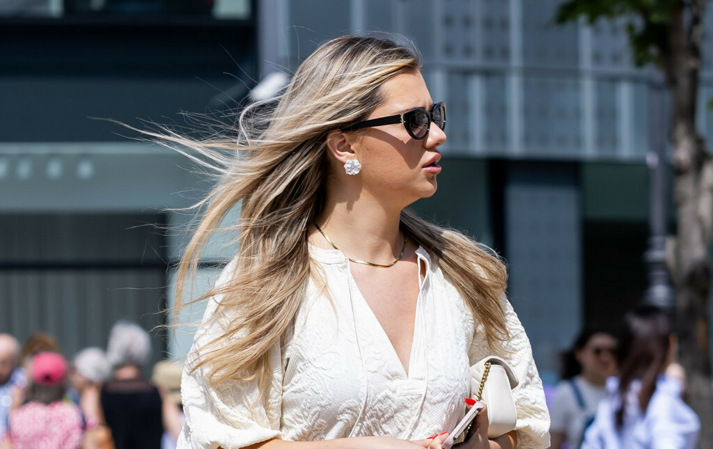 Zagrebačka ulična moda u kratkoj haljini i gležnjačama od brušene kože - 3