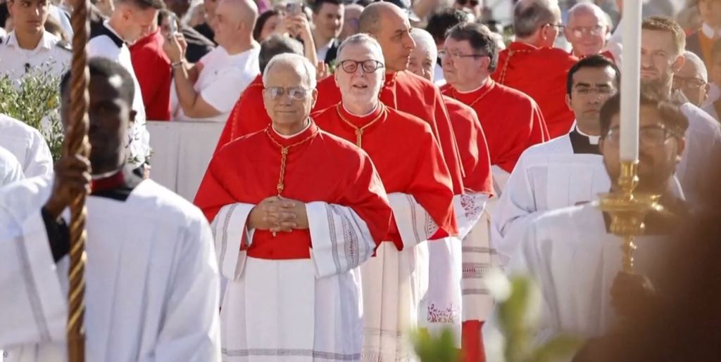 In Magazin: papa Lav XIV. - 1