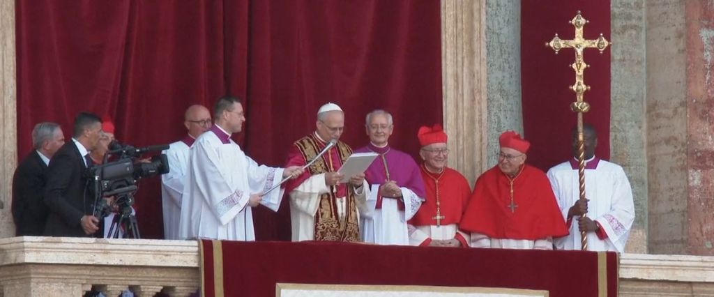 In Magazin: papa Lav XIV. - 3