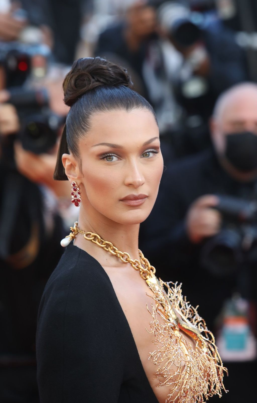 Bella Hadid - 3