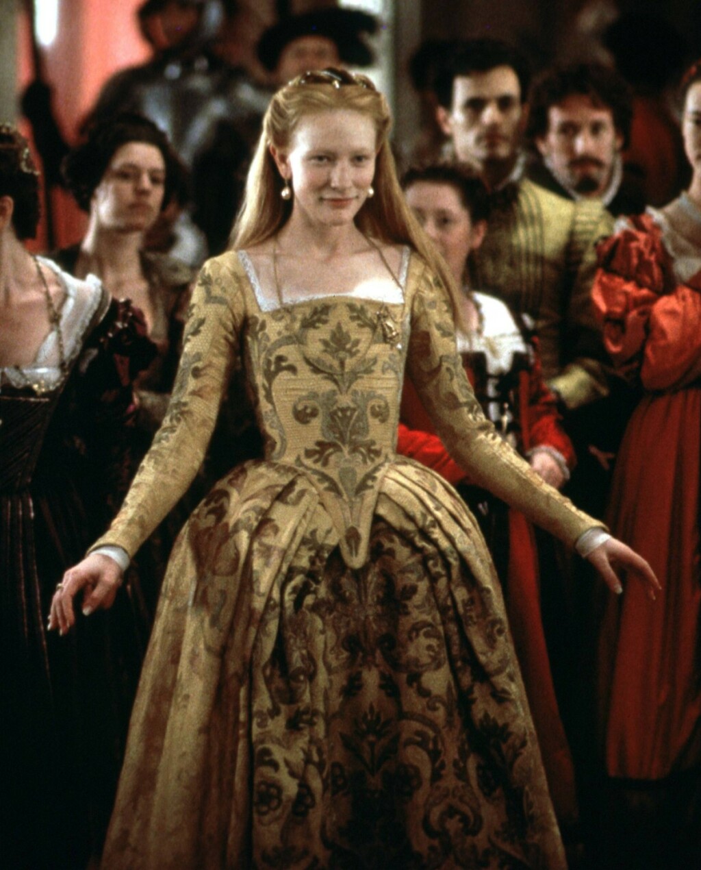 Cate Blanchett u sceni iz filma Elizabeta I. koji joj je donio svjetsku slavu i prvu nominaciju za Oscara