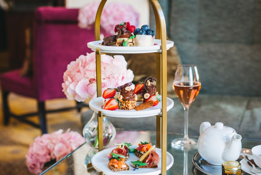 Orient Express čajanka u hotelu Esplanade