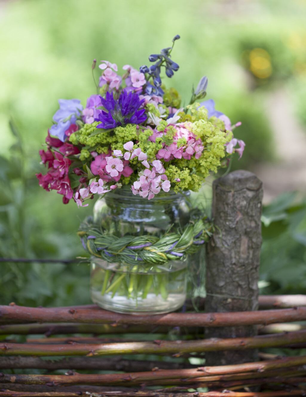 Cvijeće u staklenki