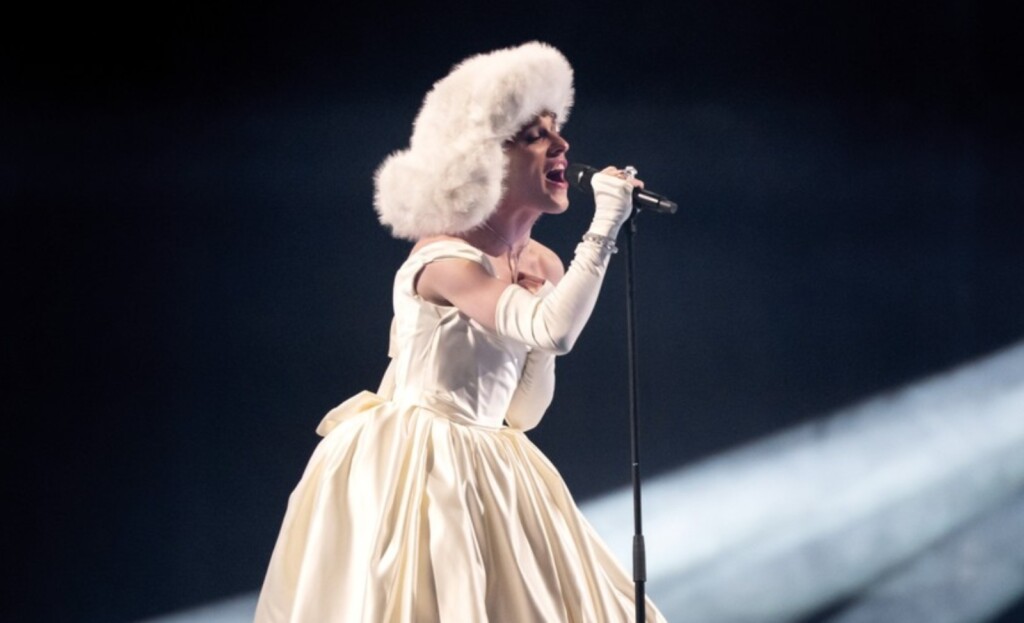 Nemo u finalu Eurosonga 2025. - 5