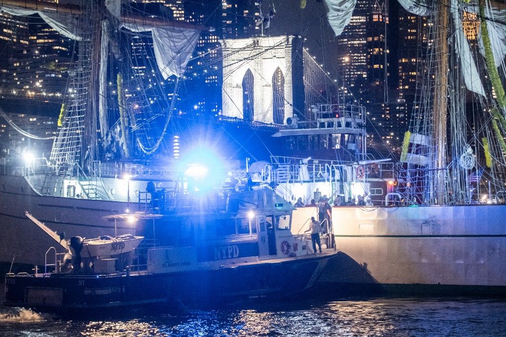 Brod meksičke mornarice udario u Brooklynski most u New Yorku - 3