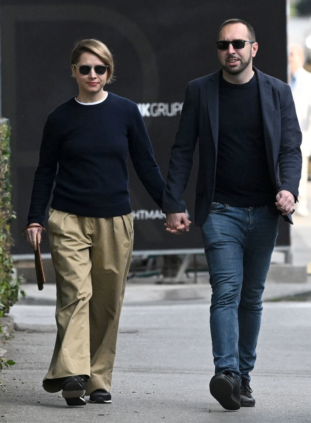 Iva Mertić Tomašević u tenisicama i širokim hlačama na lokalnim izborima - 4