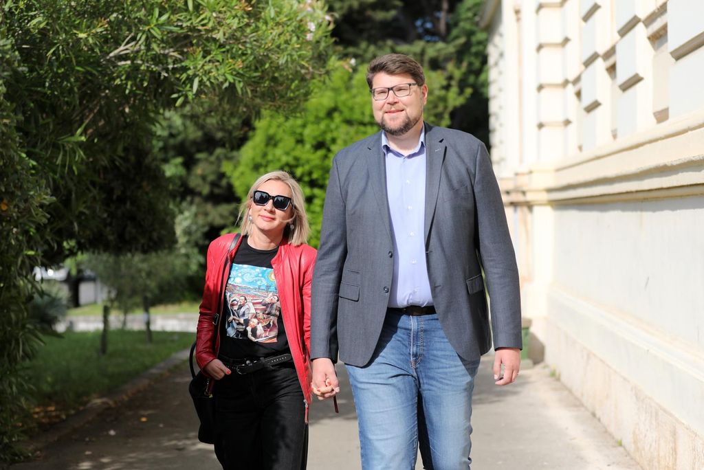 Peđa Grbin s obitelji - 1