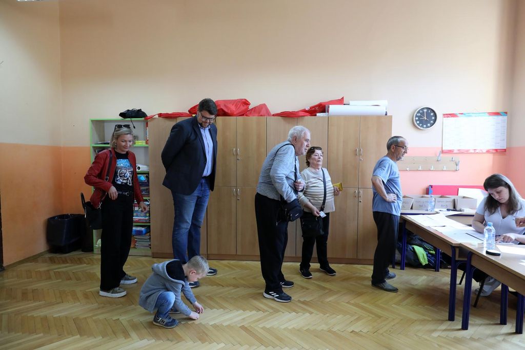 Peđa Grbin s obitelji - 3