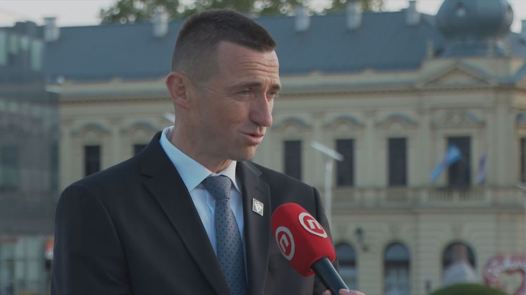 Ivan Penava i Marina Bešić Đukarić, reporterka Dnevnika Nove TV