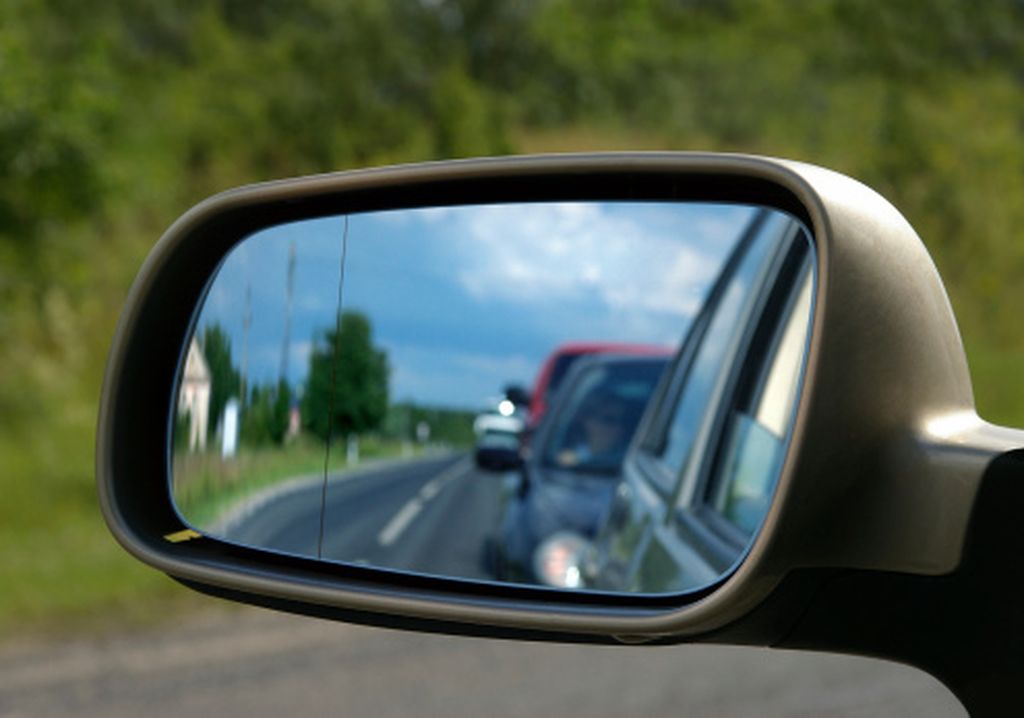 Automobili