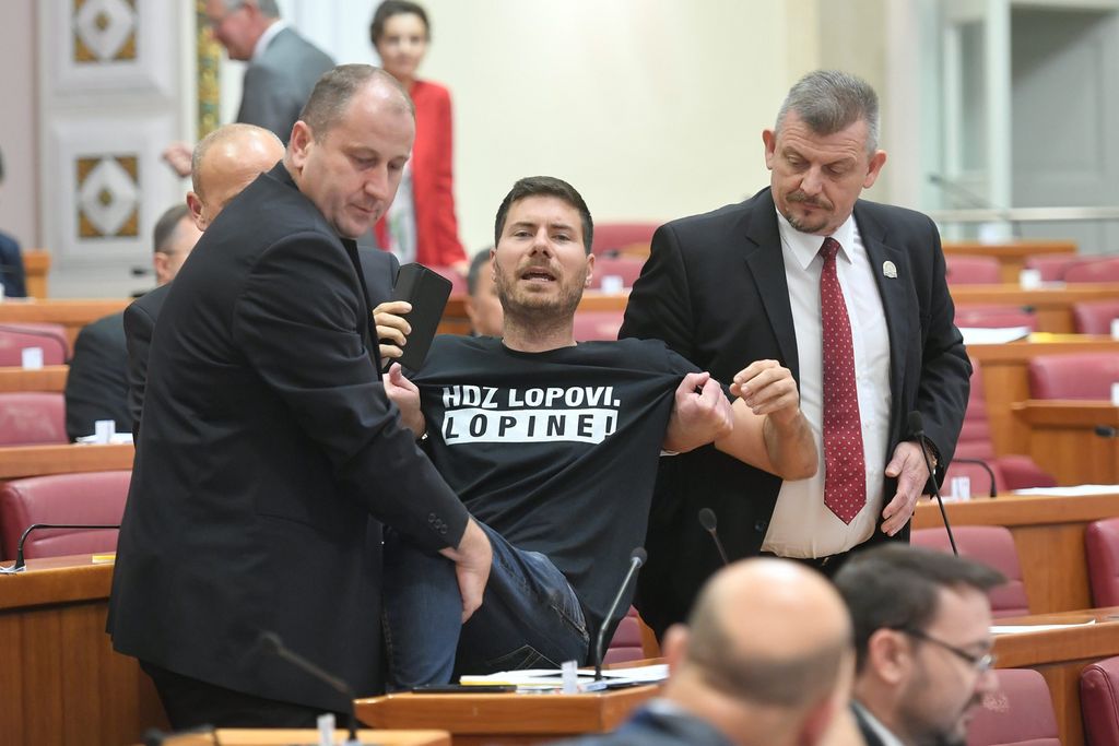 Ivan Pernar na 14. sjednici Sabora RH