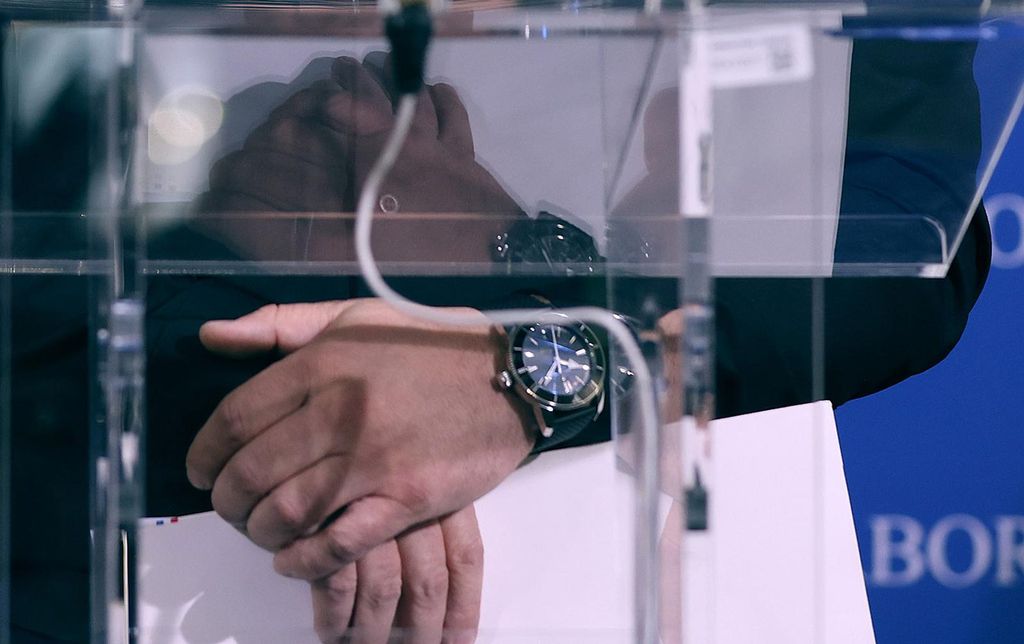 Josip Dabro nosi skupi sat