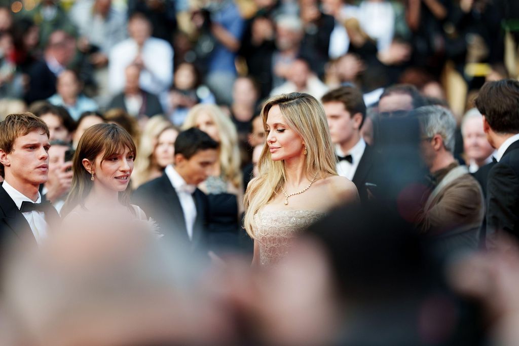 Angelina Jolie - 4