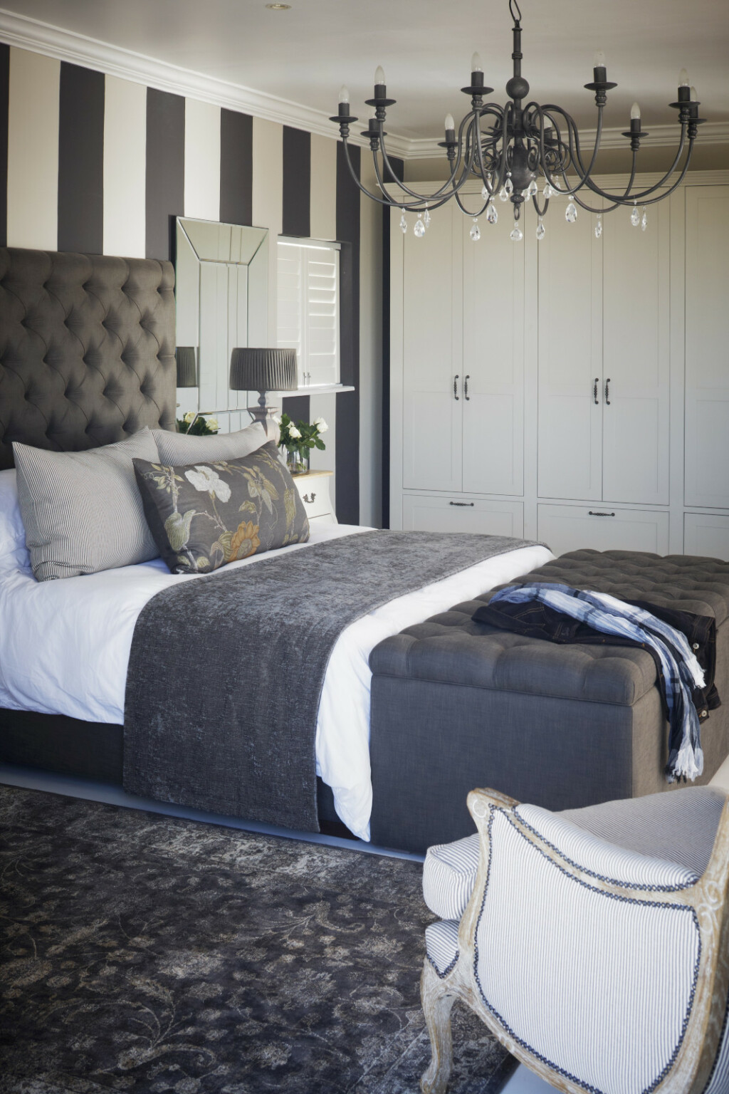 Kuća kojoj prugasti uzorak daje posebnu dozu šarma - 5