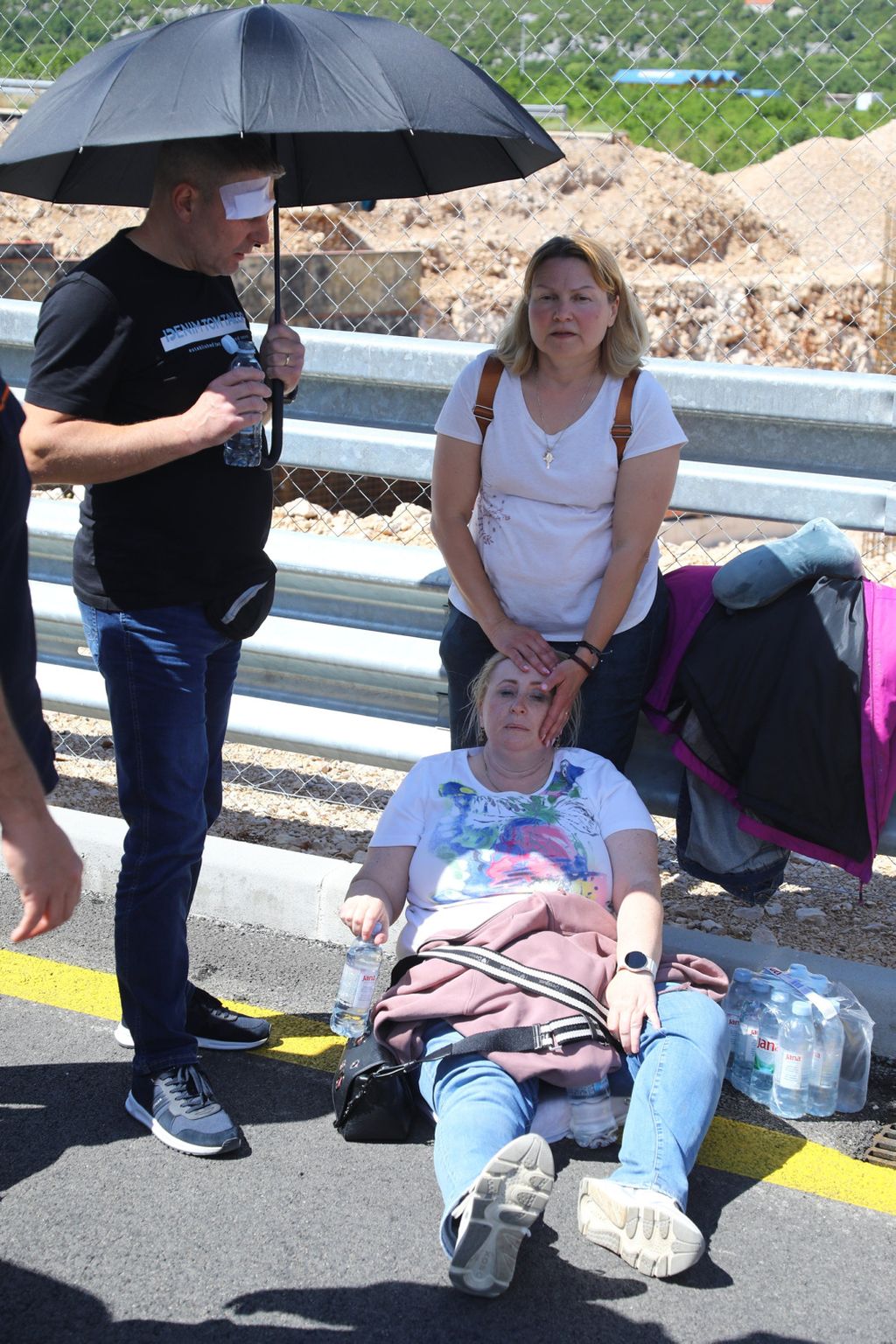 Prometna nesreća u kojoj su na autoputu sudjelovala dva autobusa - 16