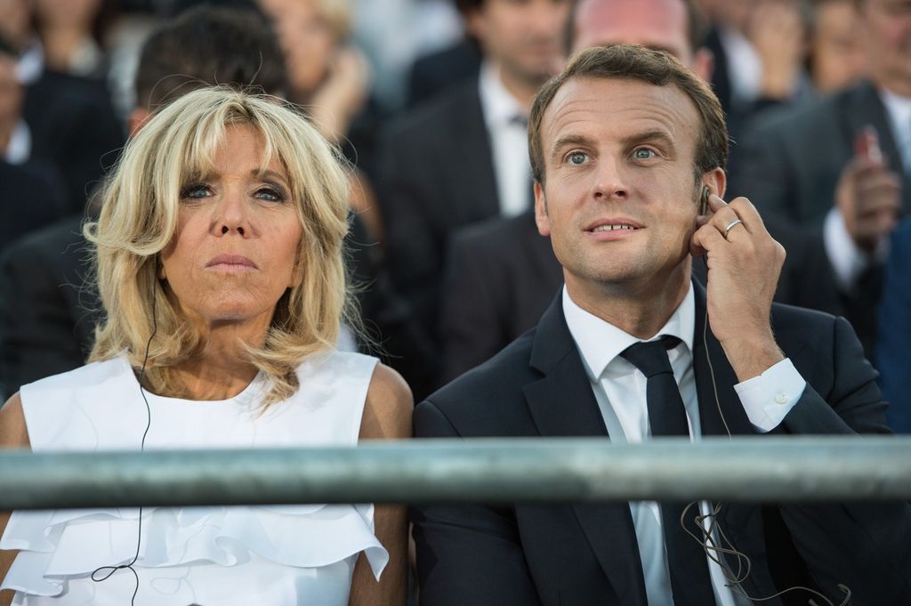 Emmanuel Macron sa suprugom Brigitte - 2