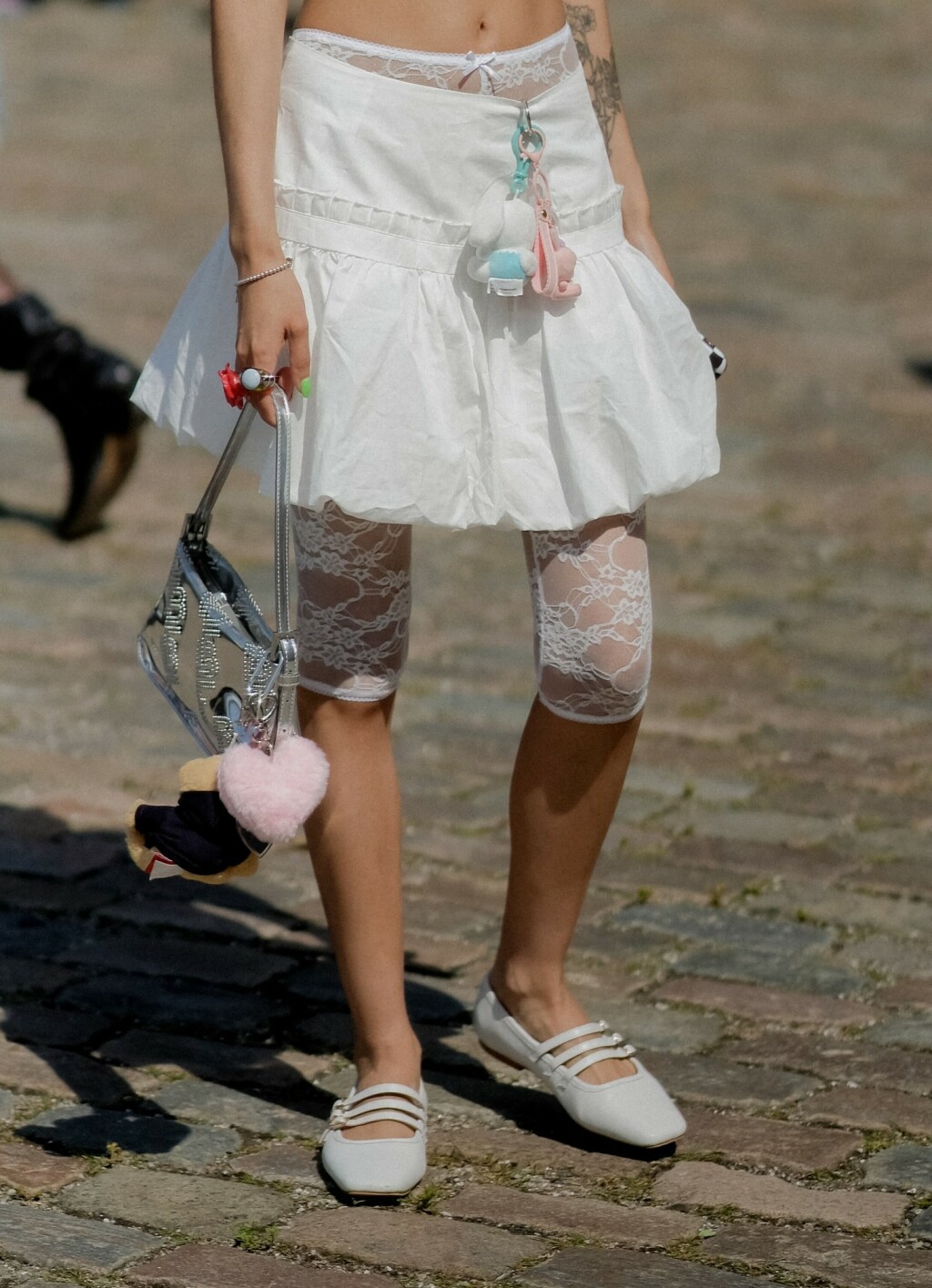 Čipkaste capri tajice u street style izdanju s Tjedna mode