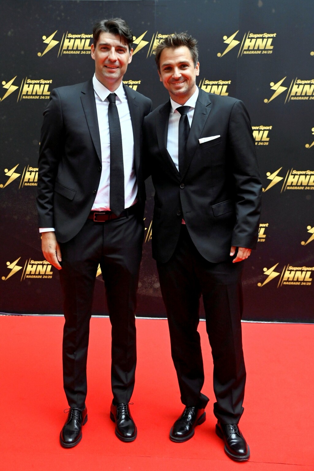 Vedran Ćorluka i Niko Kranjčar u elegantnim odijelima
