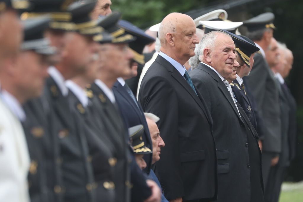 Milanović uručio odlikovanja i promaknuća pripadnicima Oružanih snaga RH - 41