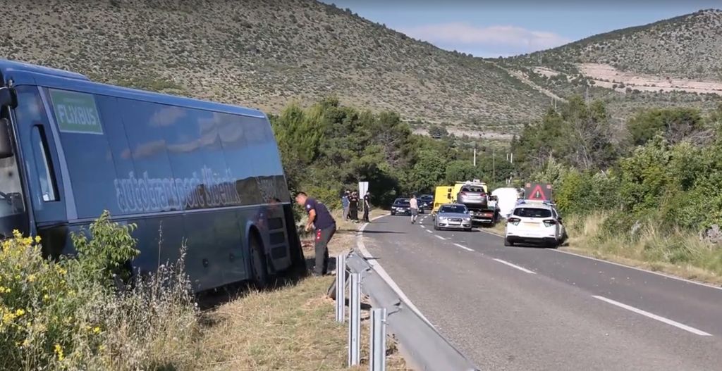 Sudar autobusa i osobnog automobila - 4