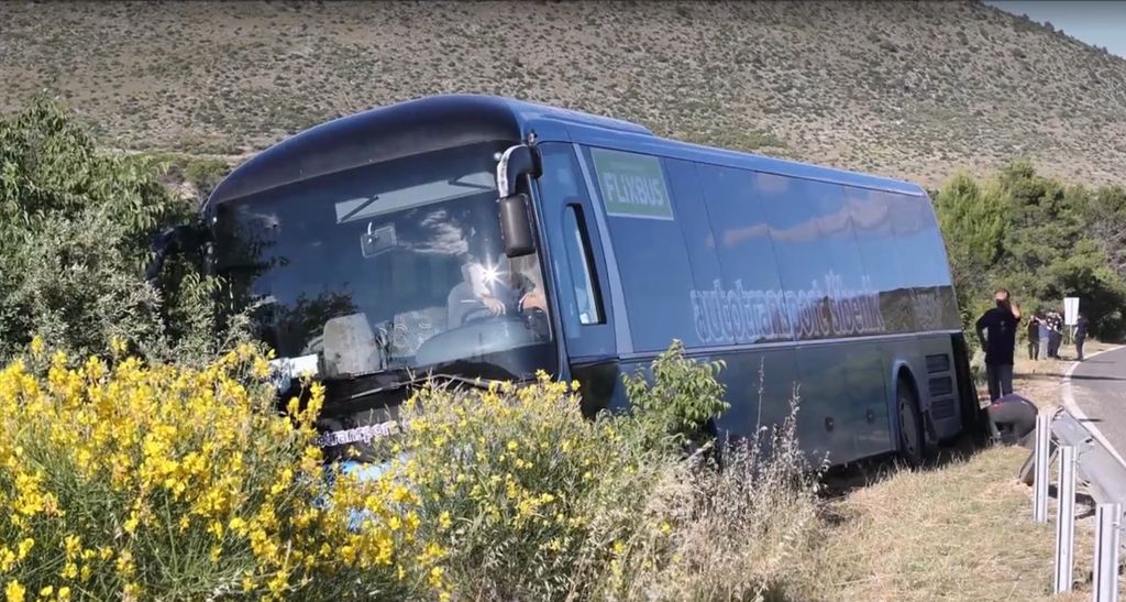 Sudar autobusa i osobnog automobila - 3