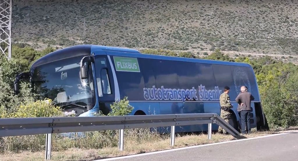 Sudar autobusa i osobnog automobila - 3