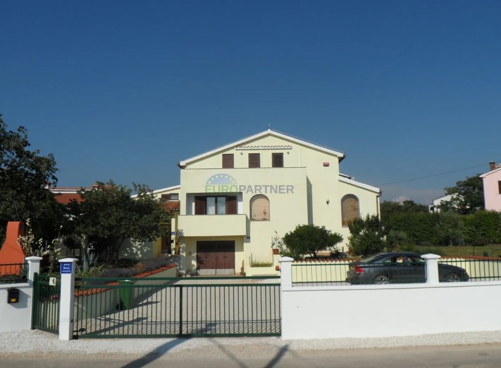 Na prodaju kuća kod Poreča - 5