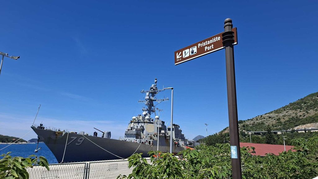 USS Oscar Austin