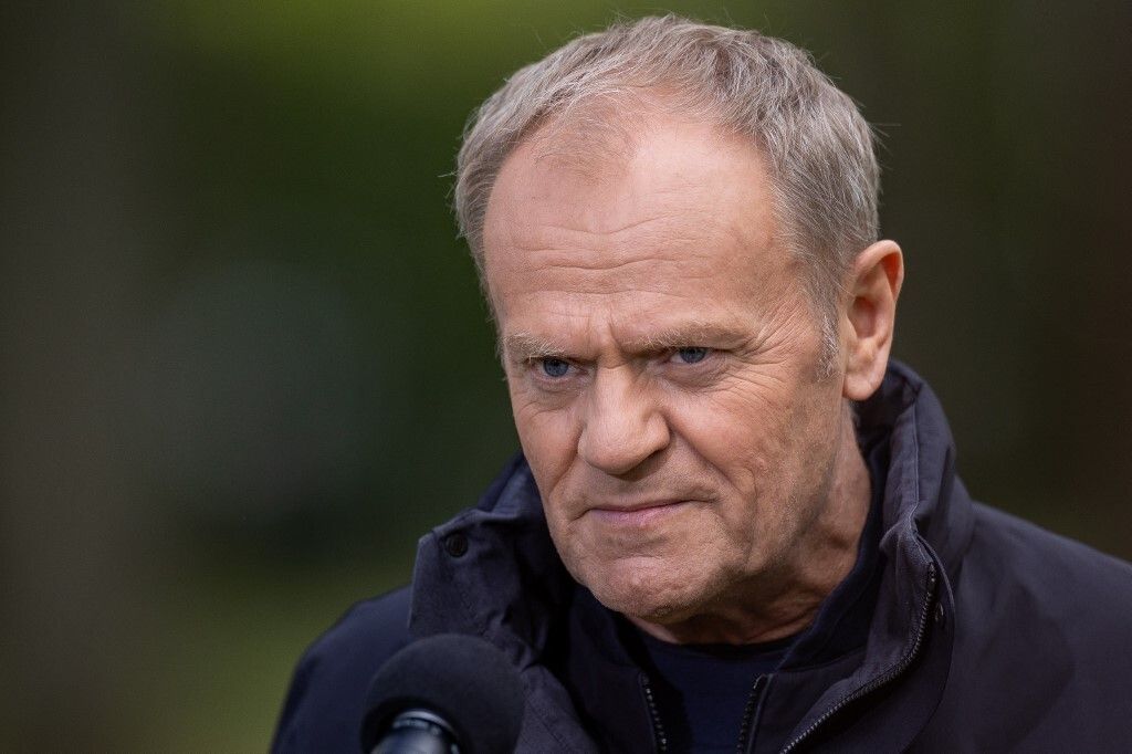 Štand Zondacrypto mijenjačnice i Donald Tusk