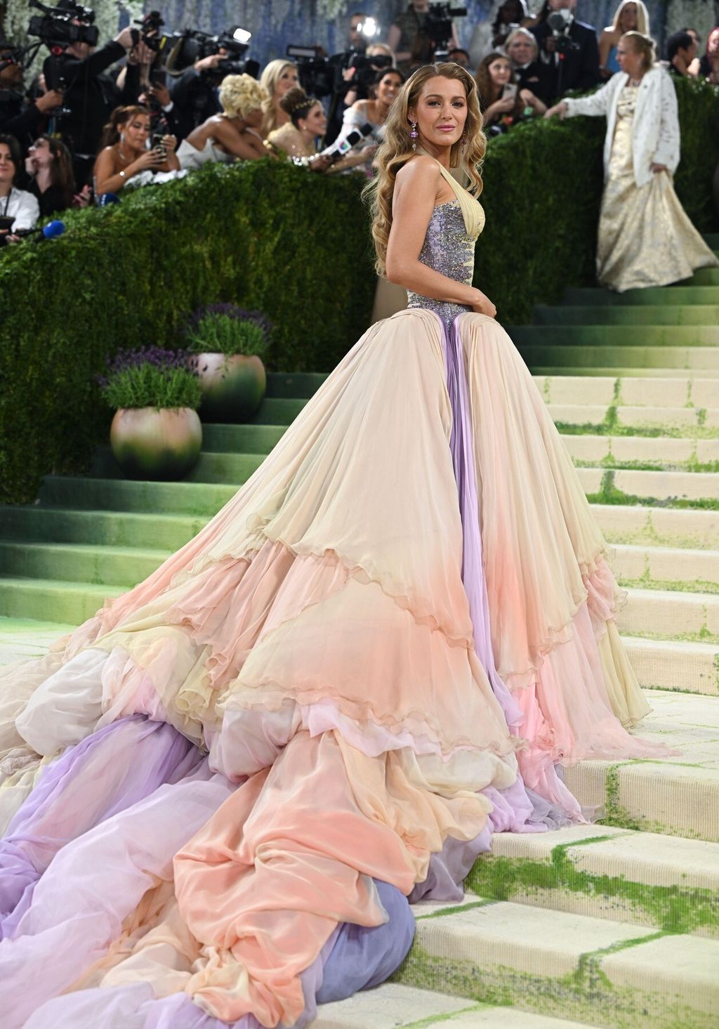 Blake Lively na Met Gali 2026. u haljini modne kuće Versace