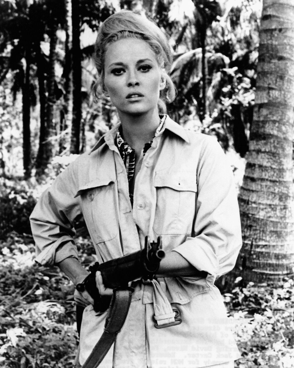 Faye Dunaway - 8