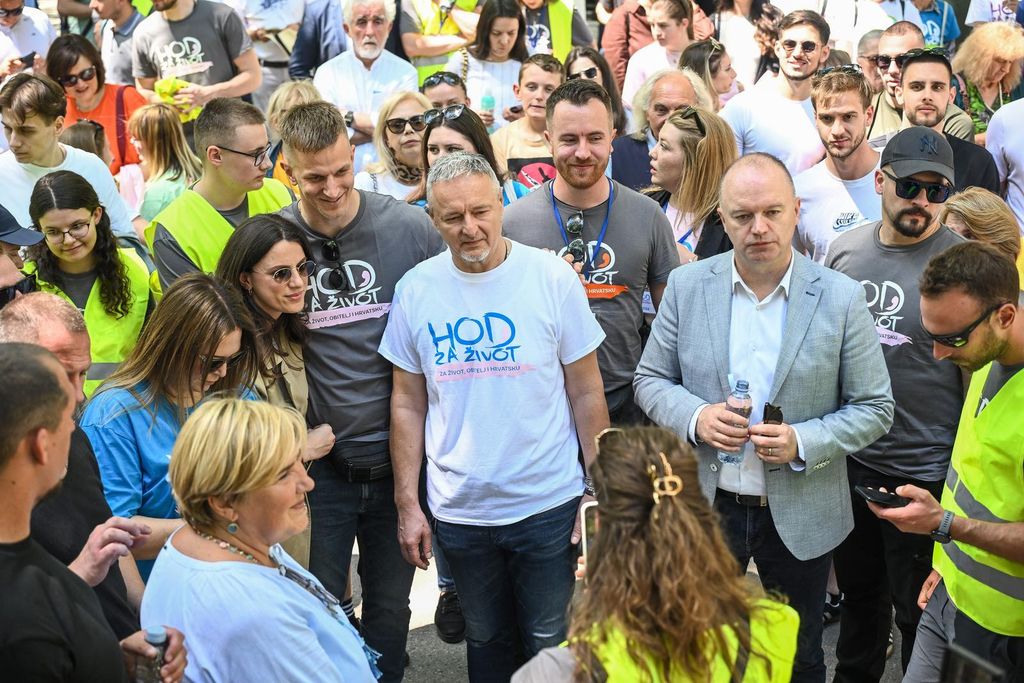Marko Perković Thompson na Hodu za život - 5