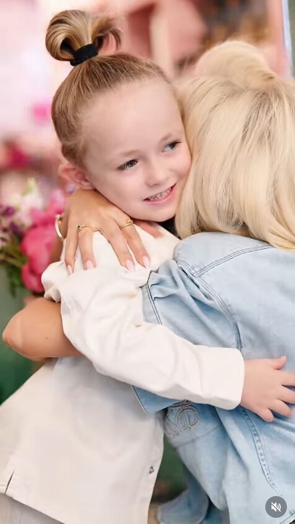 Maja Šuput i Bloom Tatarinov - 1