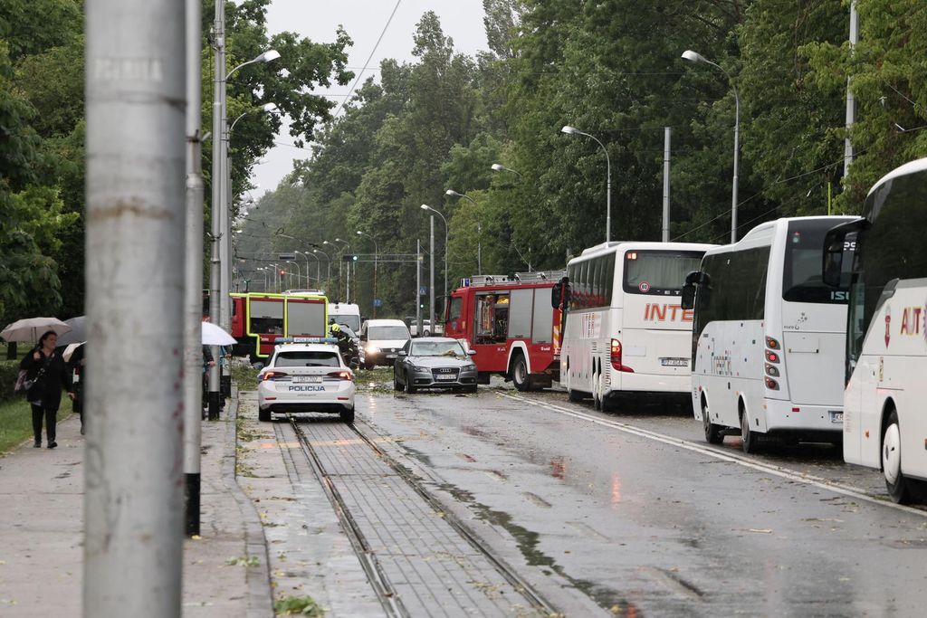 Vatrogasci na terenu na Maksimirskoj cesti