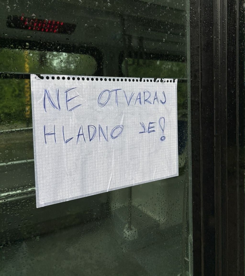 Poruka na tramvaju