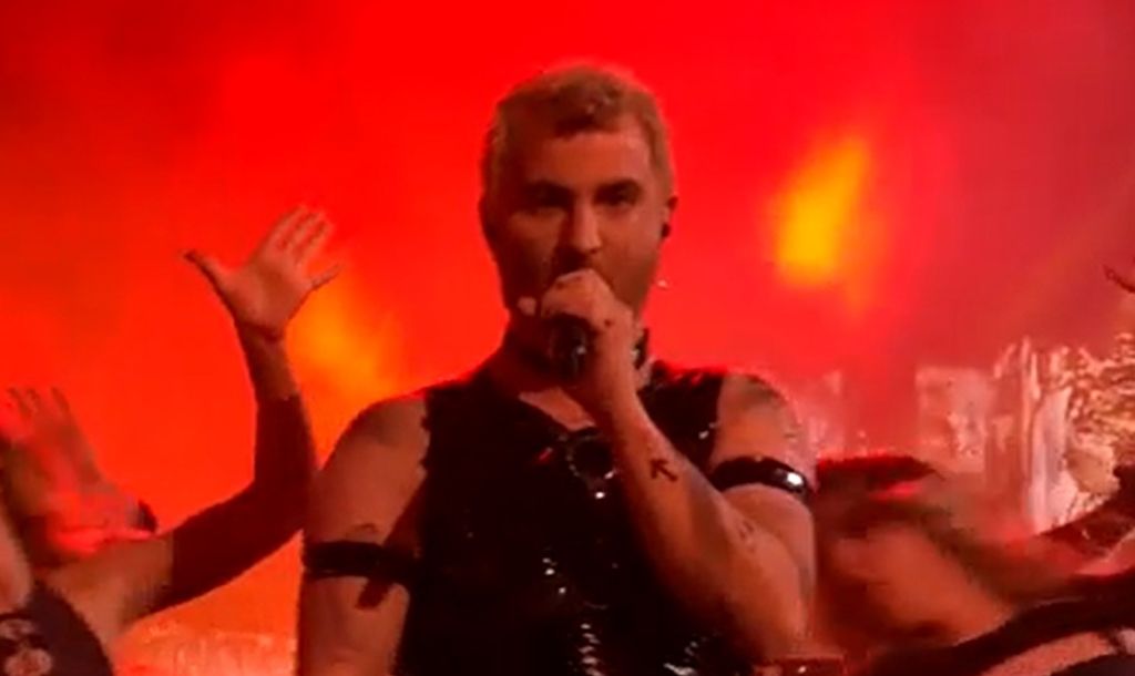 Sven Pocrnić kao Sam Smith