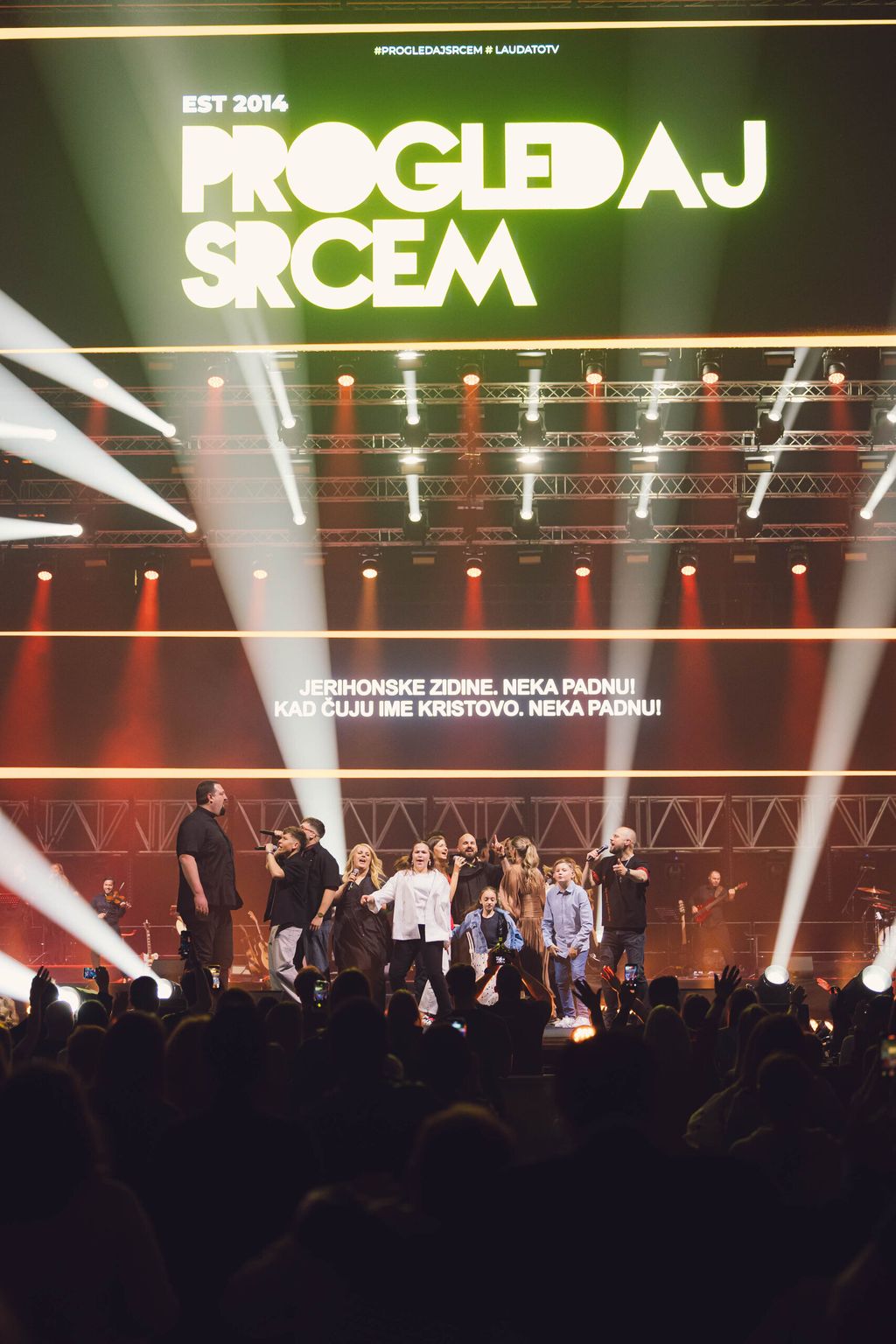''Progledaj srcem''