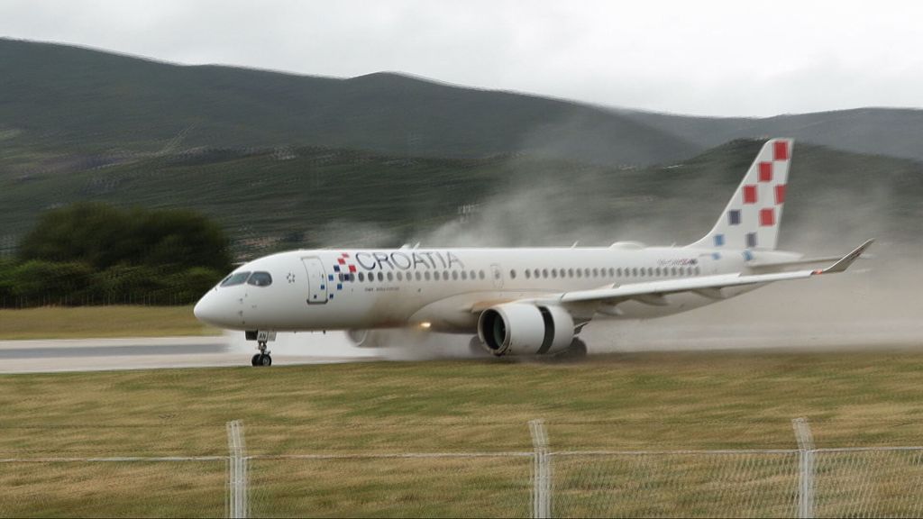 Avion sletio sa staze - 1