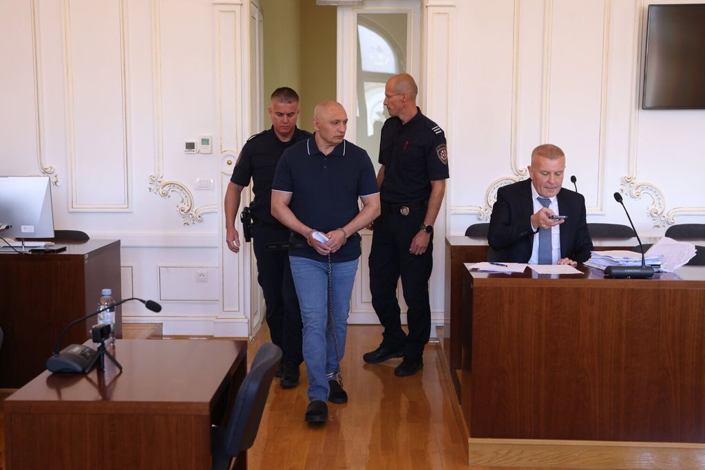 Početak suđenja Robertu Rederu - 23
