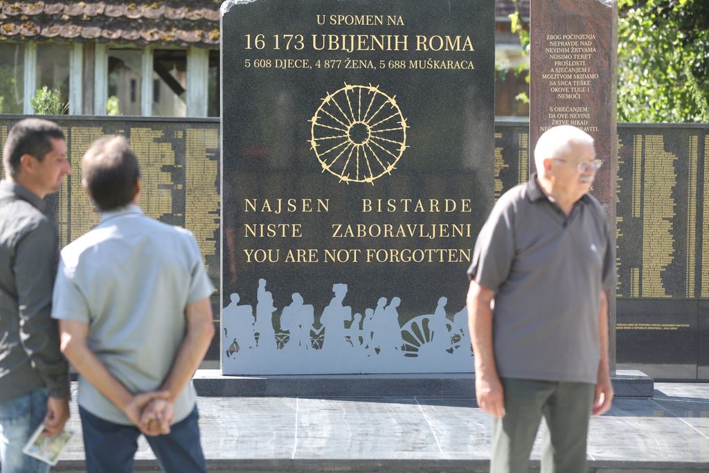 Memorijalno groblje Uštica