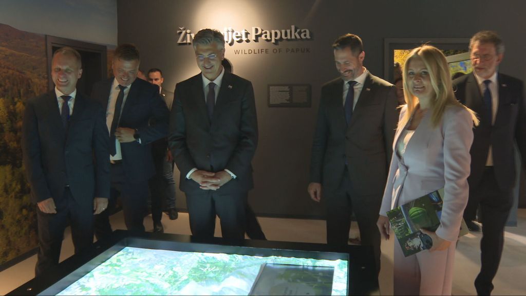 Otvoren centar Vrata Papuka - 1