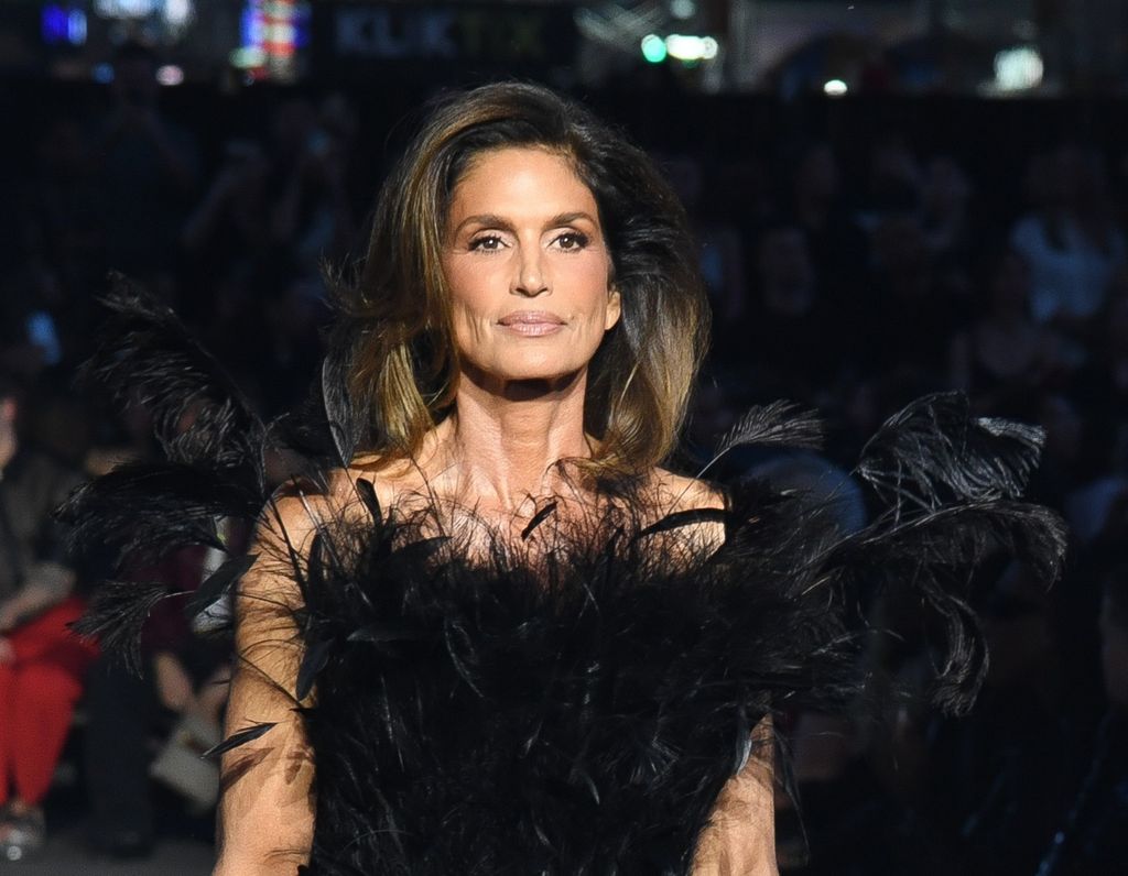 Cindy Crawford na Gucci reviji