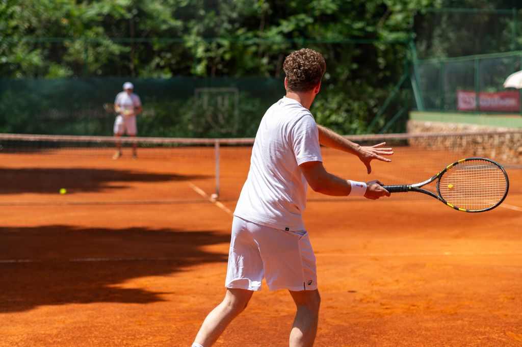Vintage elegancija na Lošinju: Vikend uz tenis, koktele i atmosferu zlatnog doba putovanja