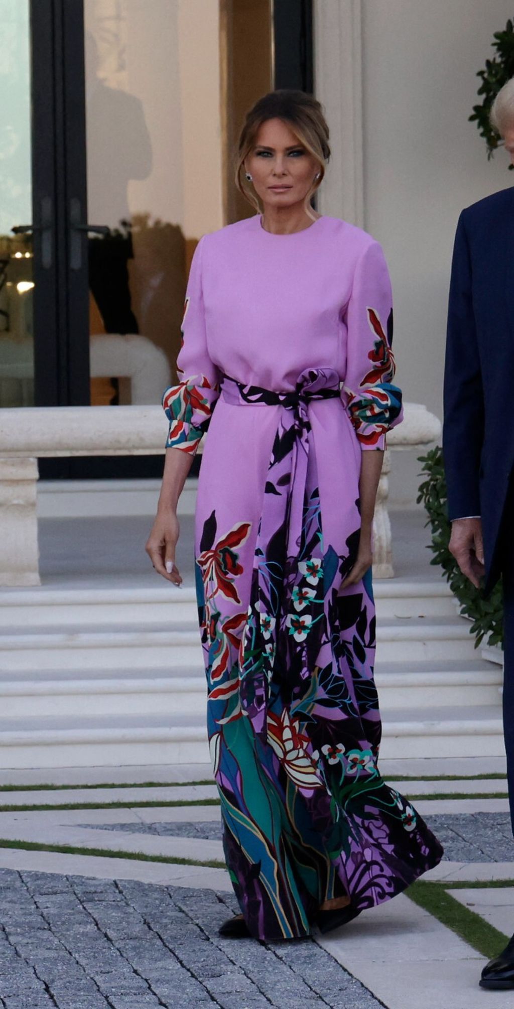 Melania Trump u Valentino kombinezonu 2024.